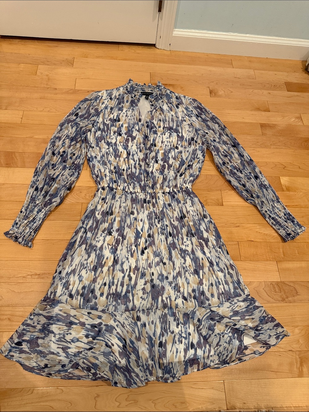 White House Black Market size 0 Watercolor dress